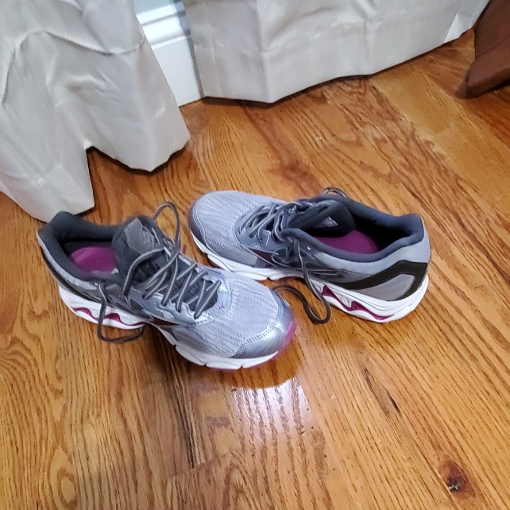 Mizuno Wave Inspire 14